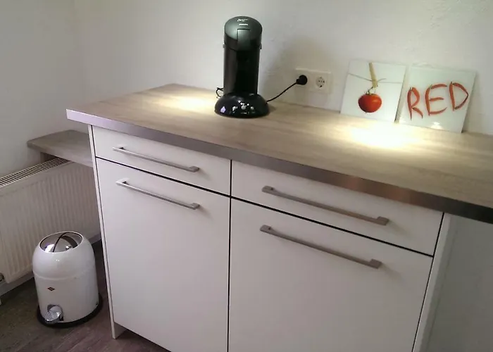 Geele Hus Nr. 4 * 比苏姆