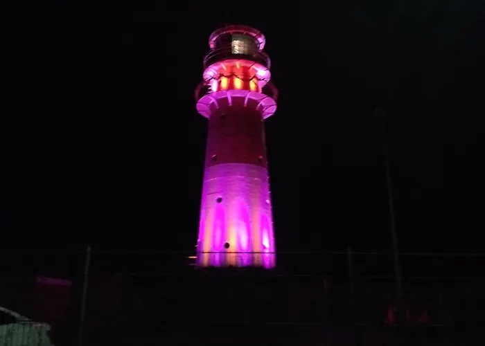 Geele Hus Nr. 4 * 比苏姆